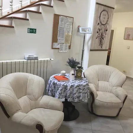 Oda ve Kahvaltı Bella *