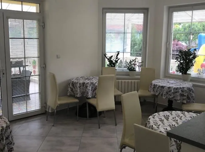 Bella Bed & Breakfast *